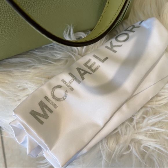 Michael Kors Nomad S Convertible Tote Xbody bag - Picture 7 of 14